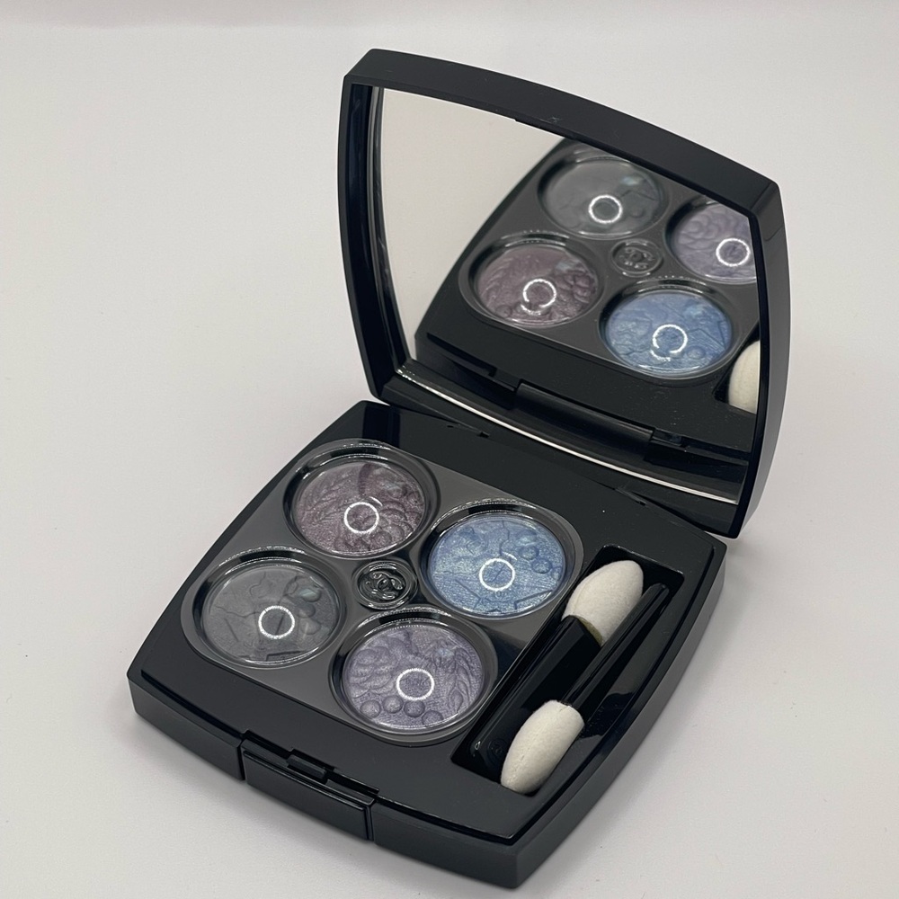 CHANEL - 397 Nuit Astrale Limited Edition Eyeshadow Palette - Picture 3 of 5